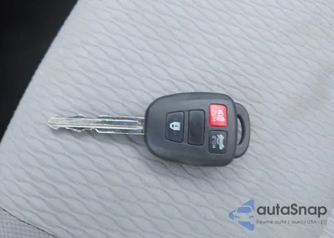 2016 Toyota Corolla Le z USA, uszkodzony, nr VIN 5YFBURHE6GP504439